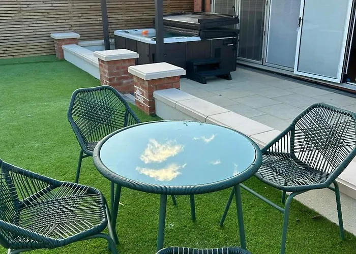 Haxby House - Holiday home *