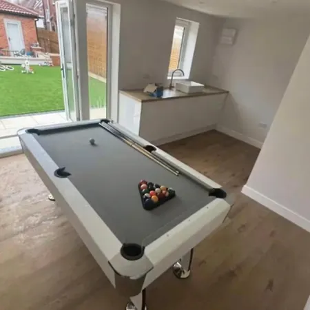 Luxury Haxby House Дом отдыха